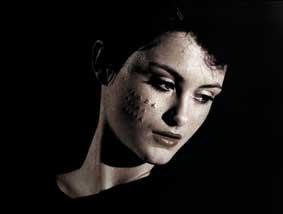 Foto Daniele Buetti. Untitled, Looking for Love/Goodfellow series, 1996-98. Courtesy of the artist and Aeroplastics Contemporary, Brussels.